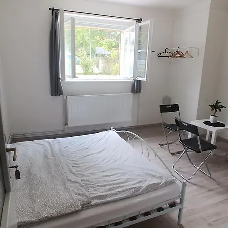 Private Flat In Style House Close To Center, With Private Parking Сasa de vacaciones