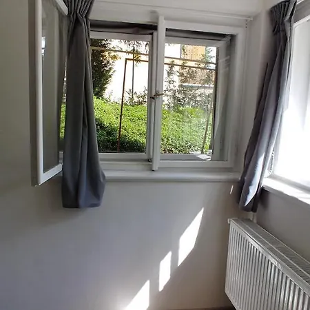 Private Flat In Style House Close To Center, With Private Parking Сasa de vacaciones Praga